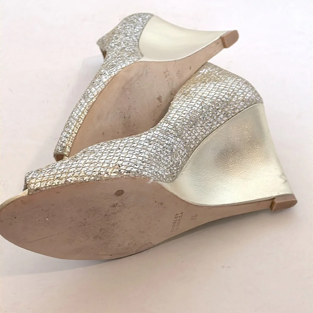Badgley Mischka Awake Bridal Platino Glitter Pumps 8.5